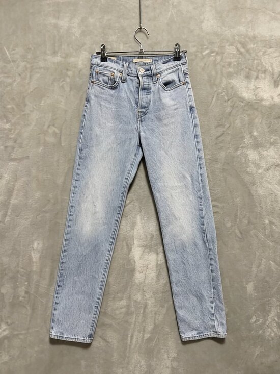 Levi's Denim - Levi’s Wedgie Fit Straight Jeans Womens 23x28 Blue Denim Light Wash Button Fly